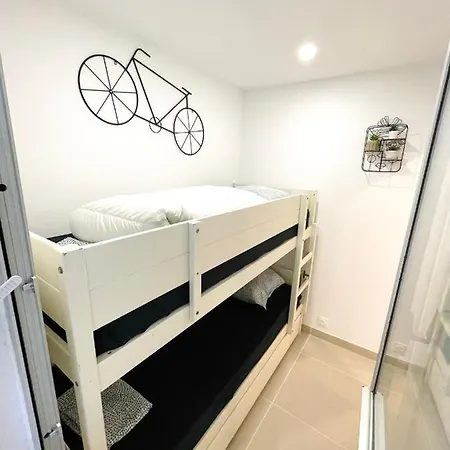 Grand En Centre Et A 50 Metres Du Port, Climatise Apartment La Grande-Motte