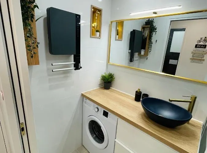 Grand En Centre Et à 50 Mètres Du Port, Climatisé Apartamento